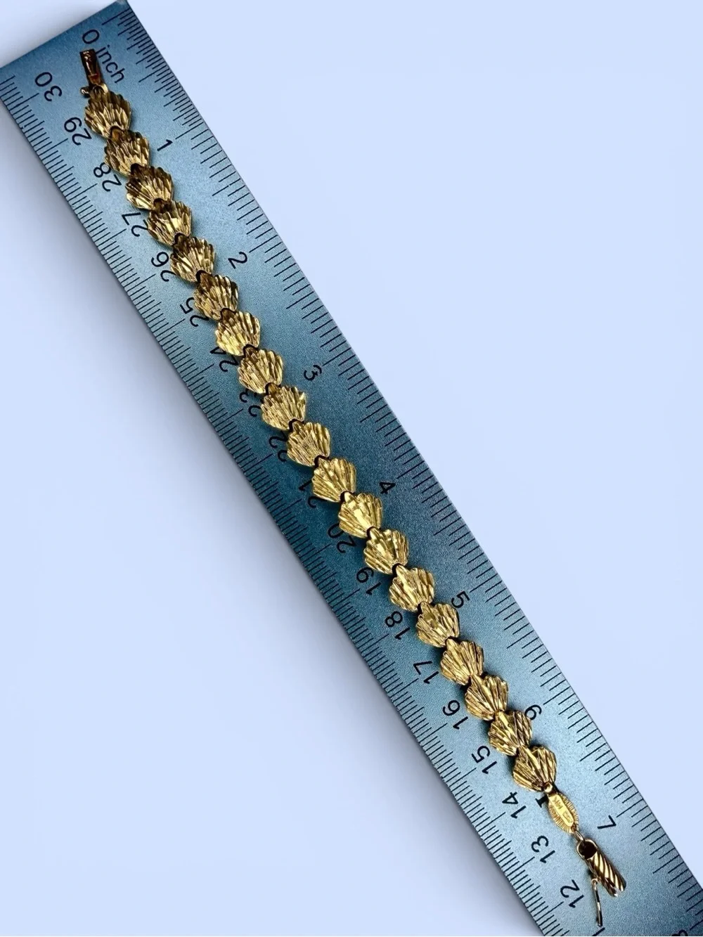 14K Yellow Gold Textured Scallop Shell Link Bracelet 10.68g Vintage Estate Find